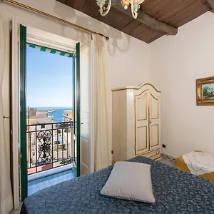 2* Guest house Residenza Del Duca &