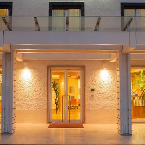 La Pergola 3*, Rome Italy